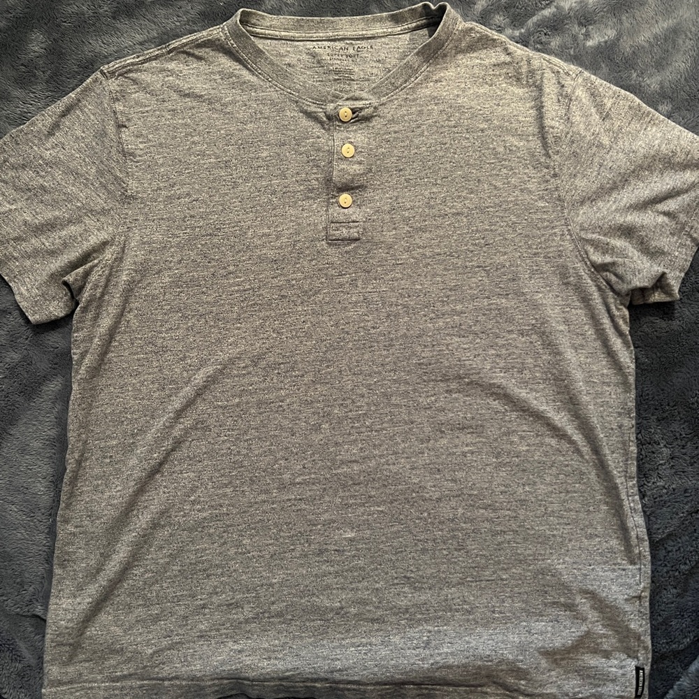 American Eagle super soft grey t shirt